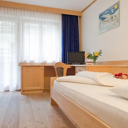 Garni Cristin & Dep Antina Aparthotel Colfosco